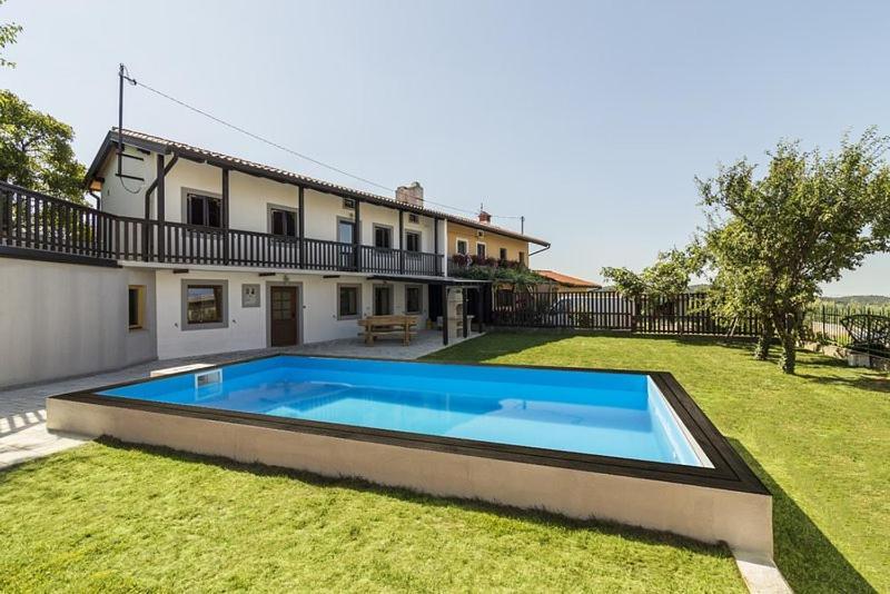 Vila Sistiana Kostanjevica na Krasu Luaran gambar